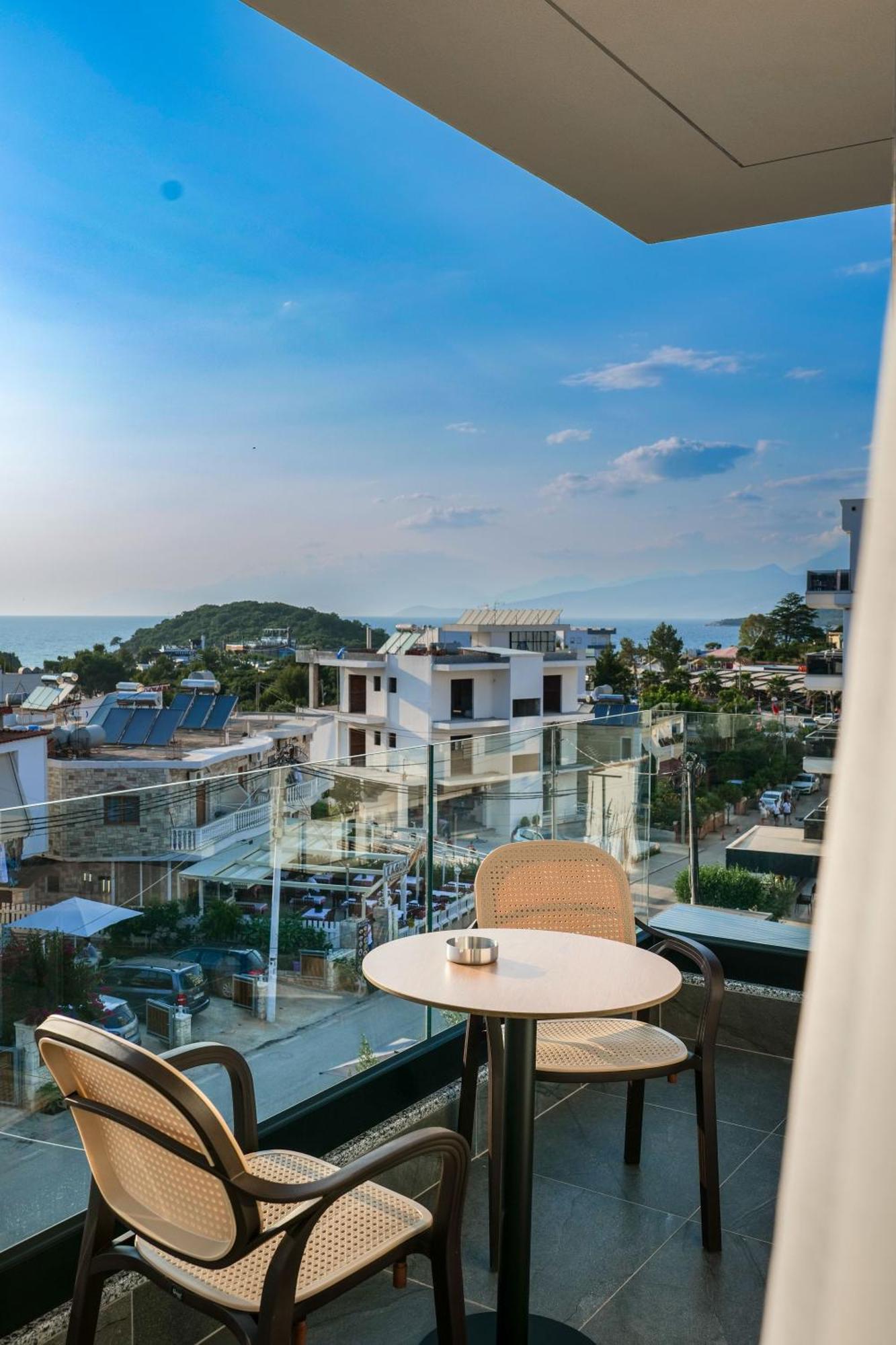 Koko Hotel Ksamil Exteriör bild
