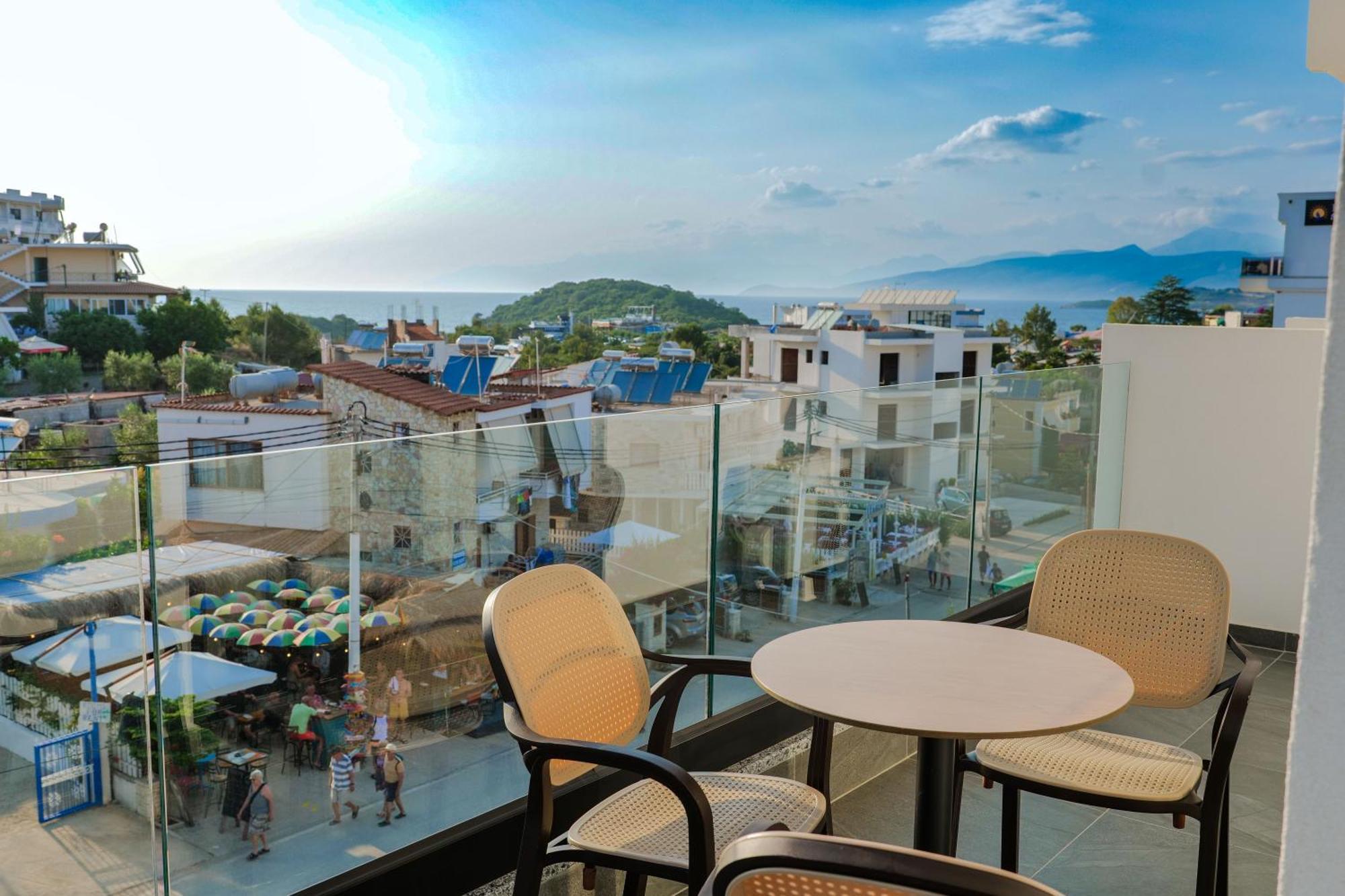 Koko Hotel Ksamil Exteriör bild